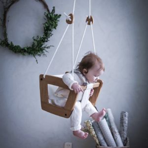 how much weight can a graco baby swing hold