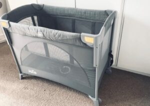 cheap travel cot with bassinet