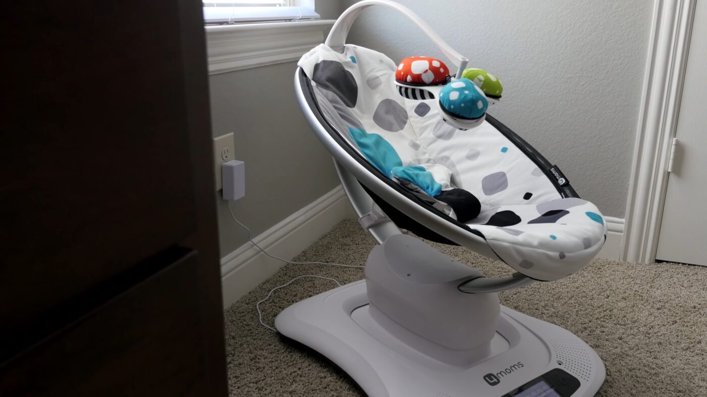 4moms Mamaroo Swing for babies